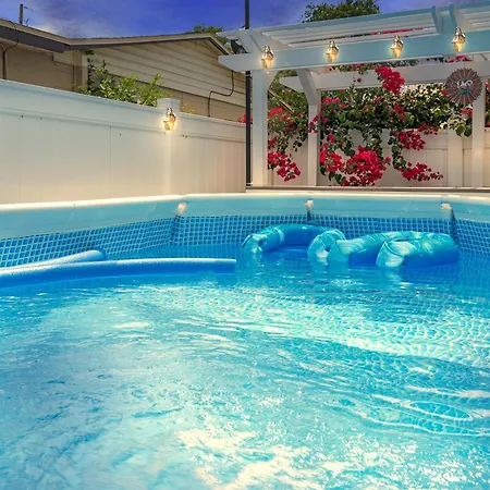 Tampa Long Stay- Pool-Wifi-Moffitt-Relocation-Raymond J Stadium-Central Location-Riverwalk-All New-St Joe Hospital